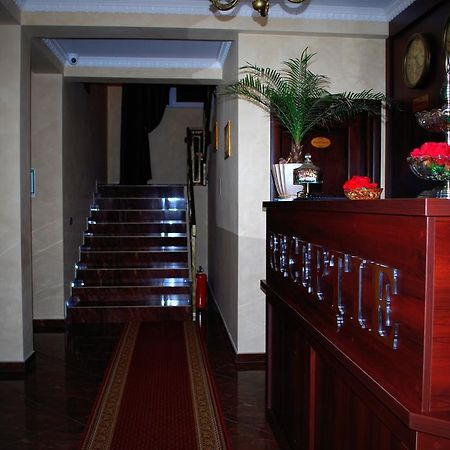 Harmonie Radauti Hostel Ngoại thất bức ảnh